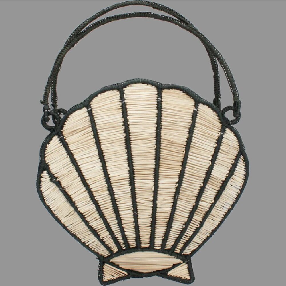 Brand New - Mercedes Salazar Flounder Shell Handbag